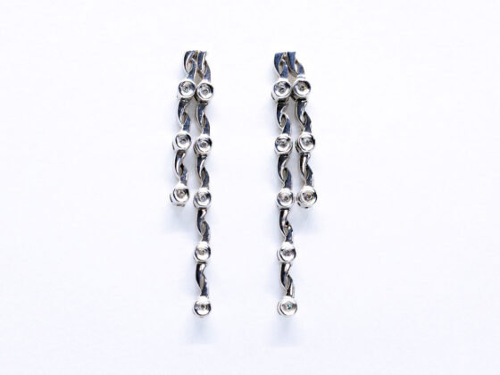 Pendientes oro blanco 18K y 16 brillantes