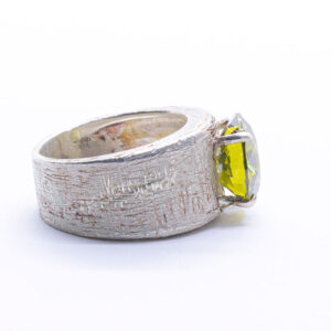 ANILLO EN PLATA 1ª LEY CON CUARZO HIDROTERMAL AMARILLO